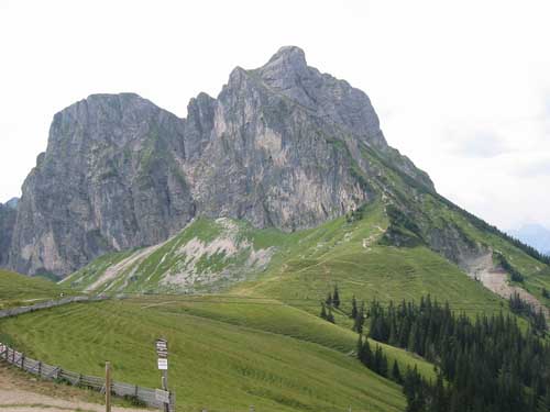 Der Aggenstein von der Bergstation aus