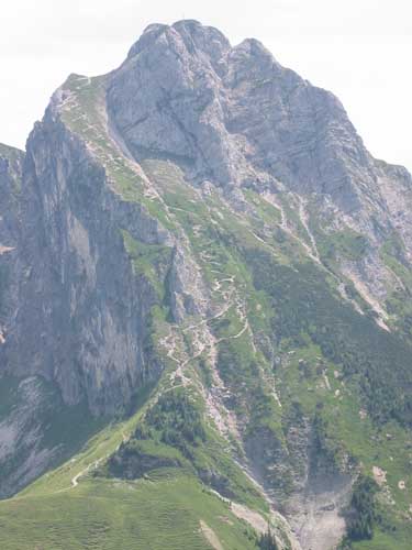 Der Aufstieg zum Aggenstein von der Ostler Hütte aus gesehen